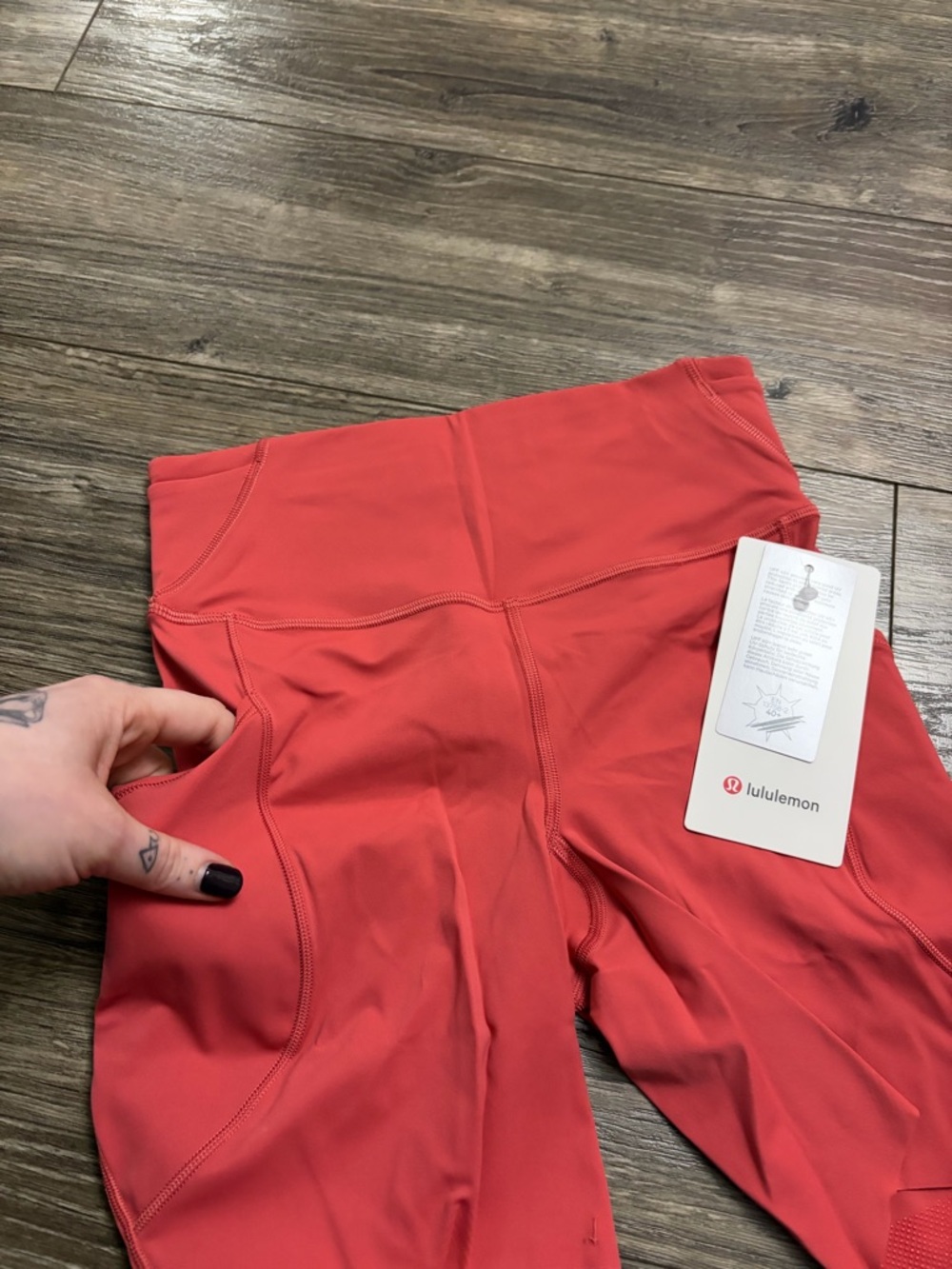 NWT Lululemon Fast and Free High-Rise Short 6" *Pockets (Desert Red) Size 4 - Picture 6 of 8